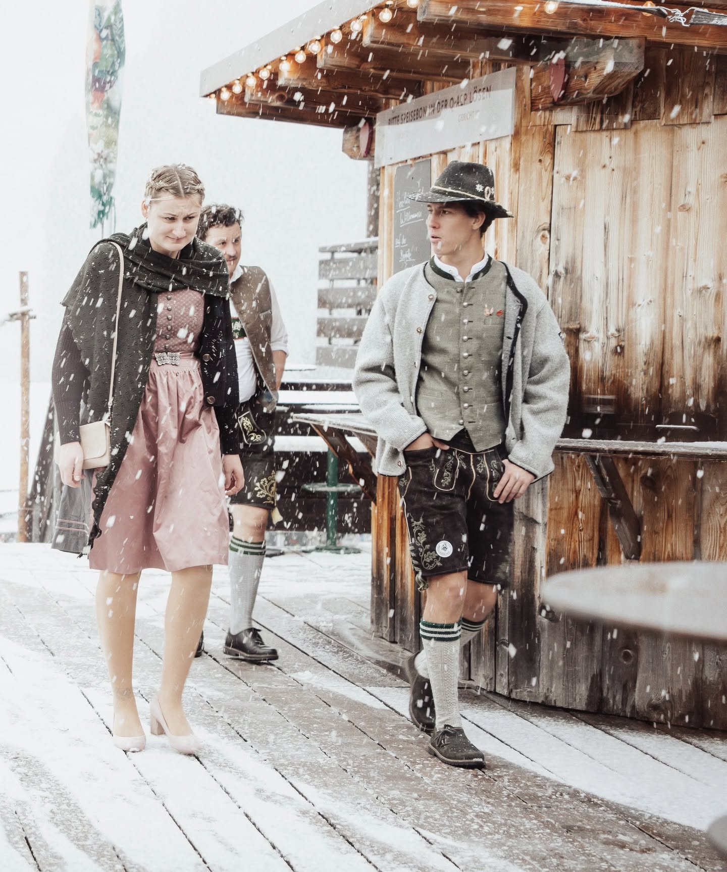 Allgäuer Szene in Tracht